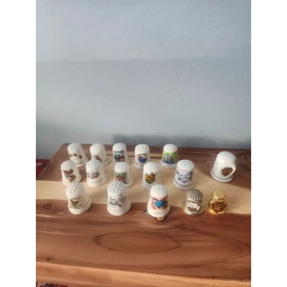 Vintage thimble 16 pc. Collectors
